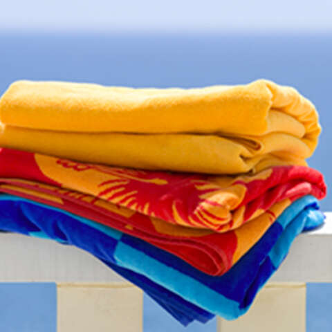 Как постирать купальники и пляжные полотенца