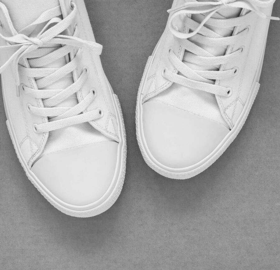 Nettoyer facilement les sneakers blanches