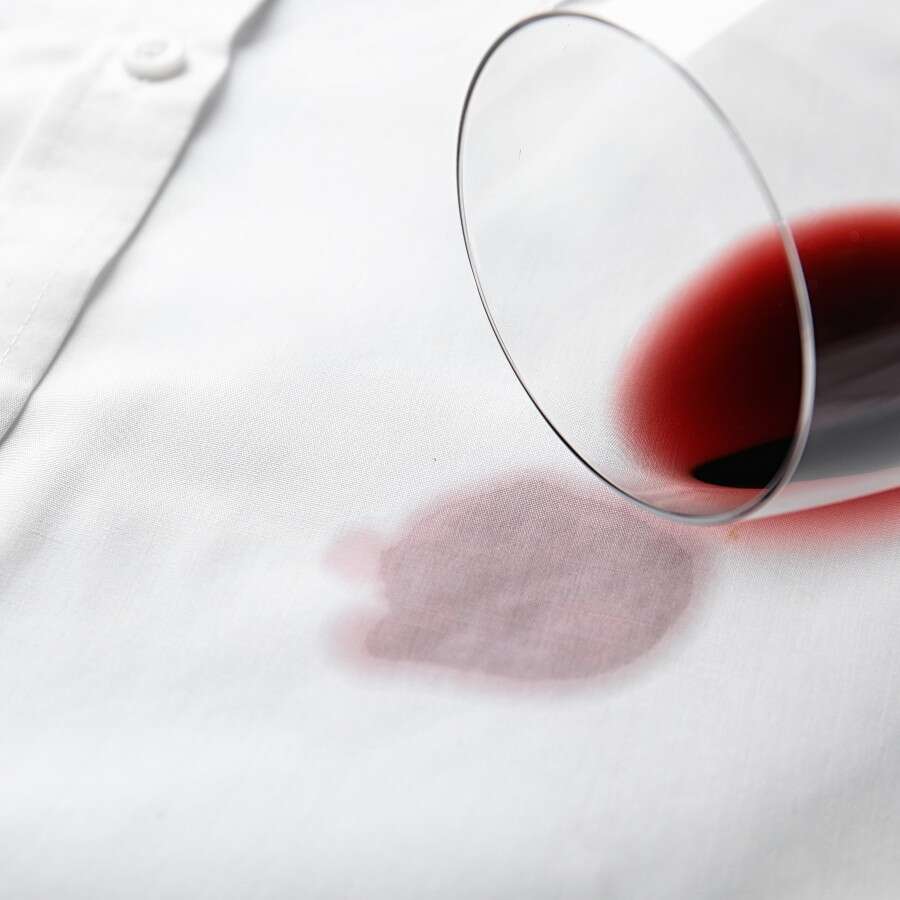 Comment retirer une tache de vin rouge sur vos tissus les plus
