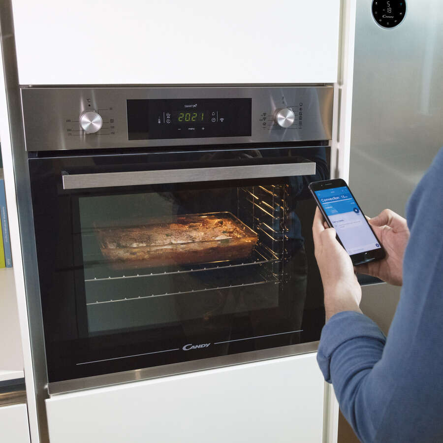 https://www.candy-home.com/adapt-image/5485735/what-is-a-pyrolytic-oven?w=900&h=900&q=60&fm=jpg&version=1.0&t=1697613650207