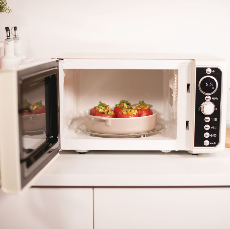 Comment éliminer les mauvaises odeurs d’un micro-ondes ?