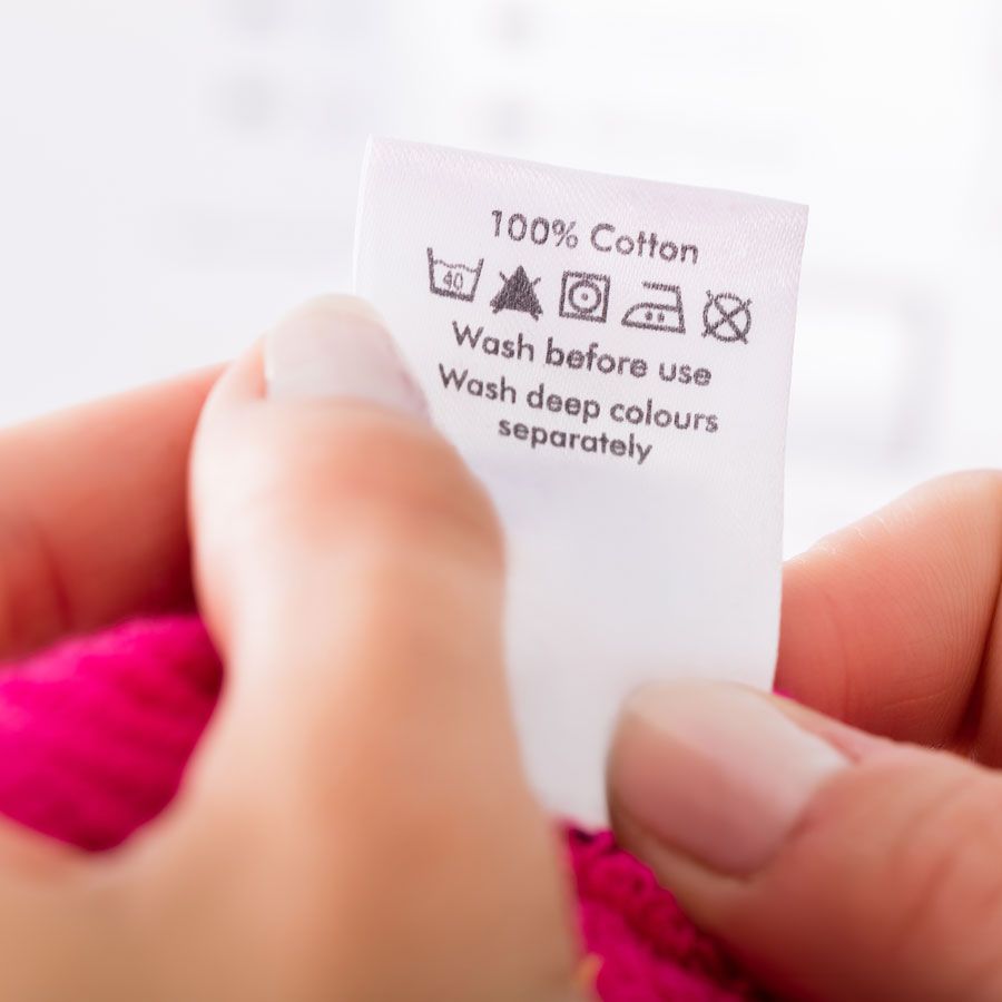 Що означають символи на етикетках одягу - зверніть увагу?