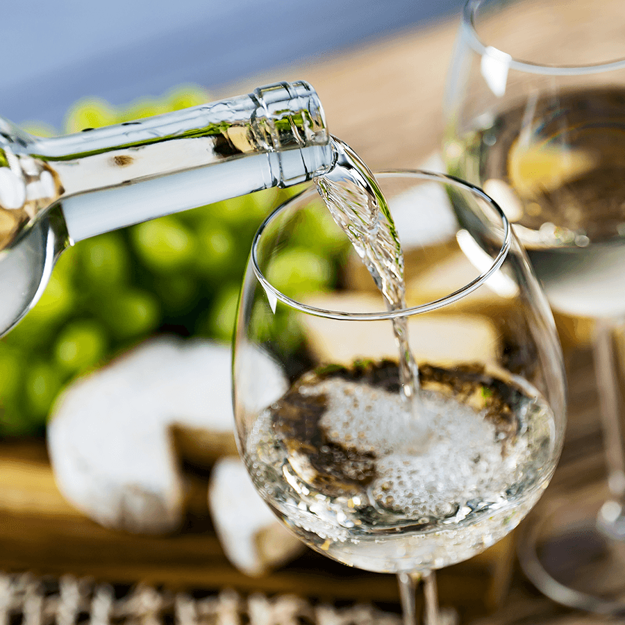 Vinos blancos espumosos: cómo servirlos y con qué combinarlos
