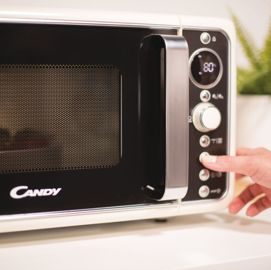 Funzione vapore e grill del microonde, a cosa servono e come usarle