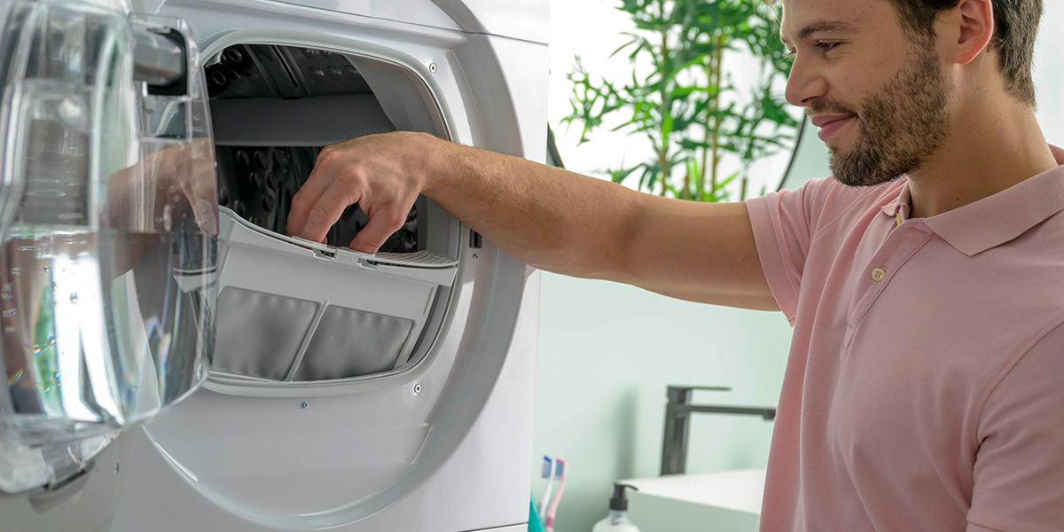 Sumažinkite mikropluošto atsiskyrimą naudodami šilumos siurblio technologiją ir dvigubą filtrą