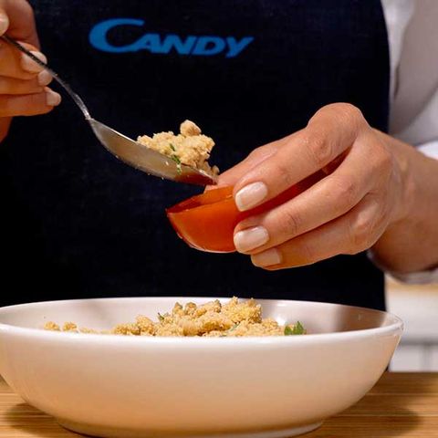 Pečený morský ostriež s paradajkami a kapary