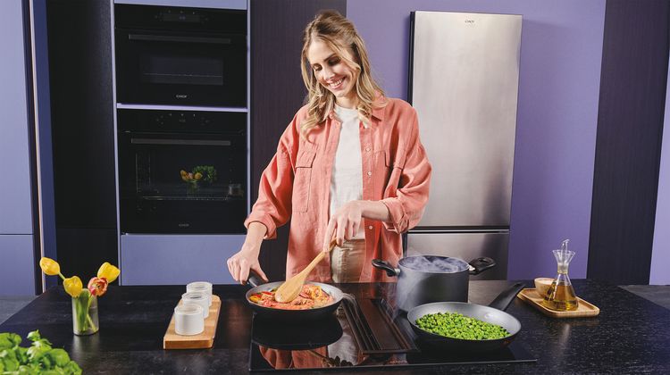 Indukčné varné dosky s technológiou ProActive Cook a odsávačom pár