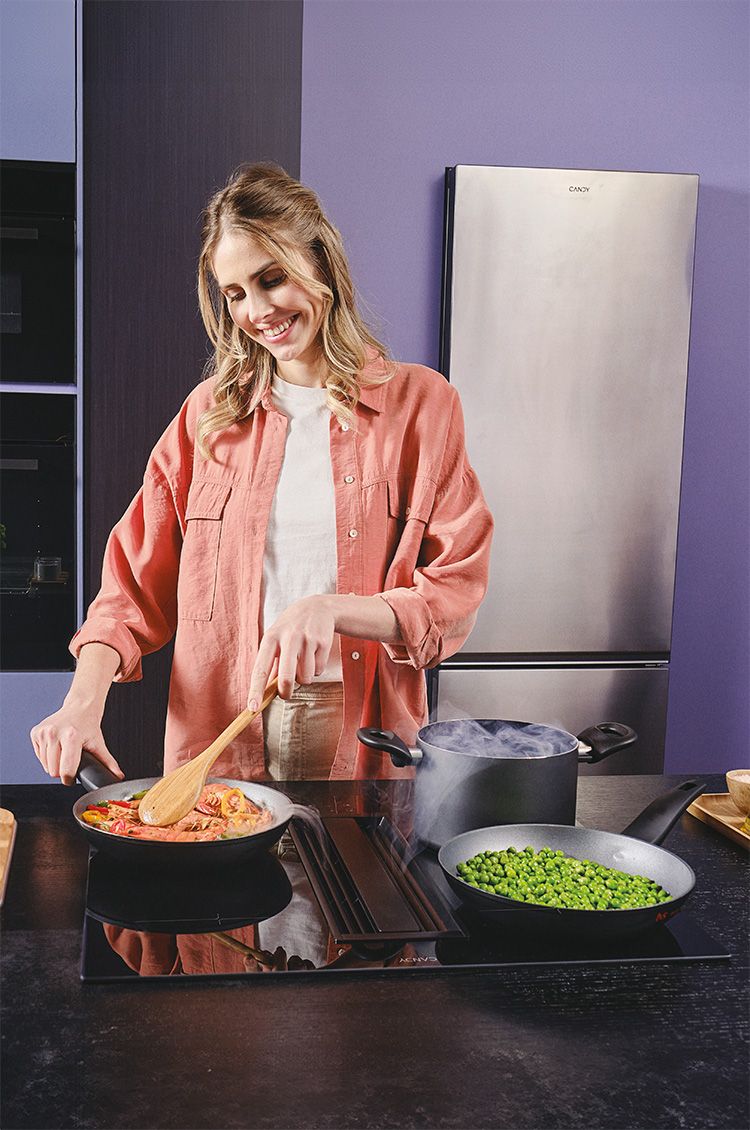 Indukčné varné dosky s technológiou ProActive Cook a odsávačom pár