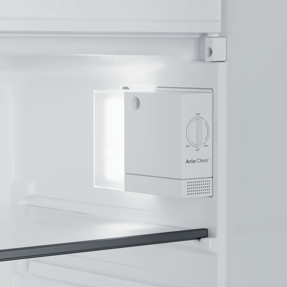 CNOQ2S58EB | City Mini Fridge 300 | Candy