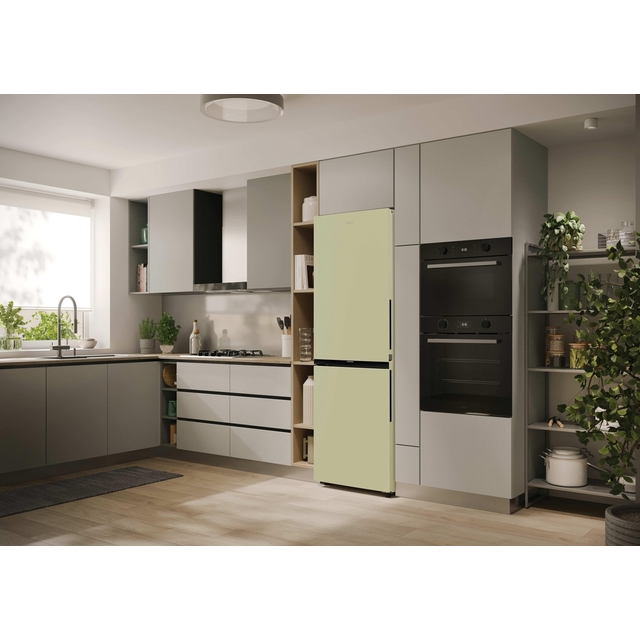 CNCQ2T618EC | Lodówka Candy Fresco | Candy