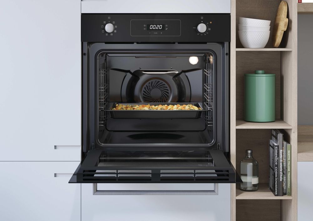 F CM825NR 33704292 12