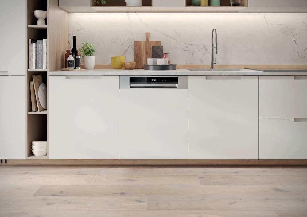 CH 3E7F0S 32901903 7