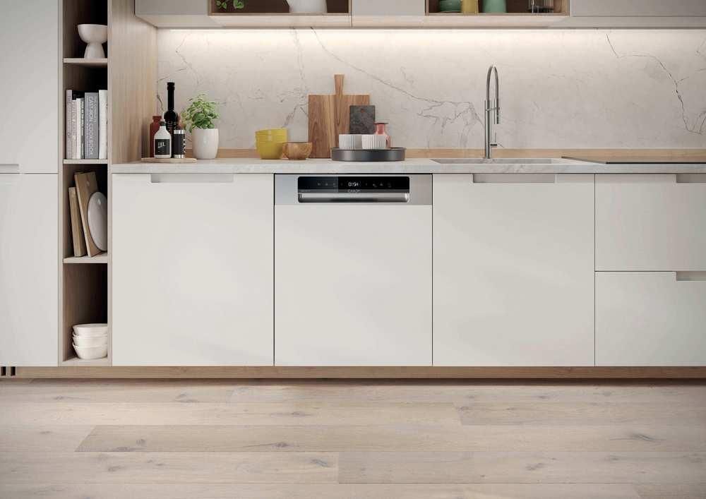 CH 3E7F0S 32901903 7