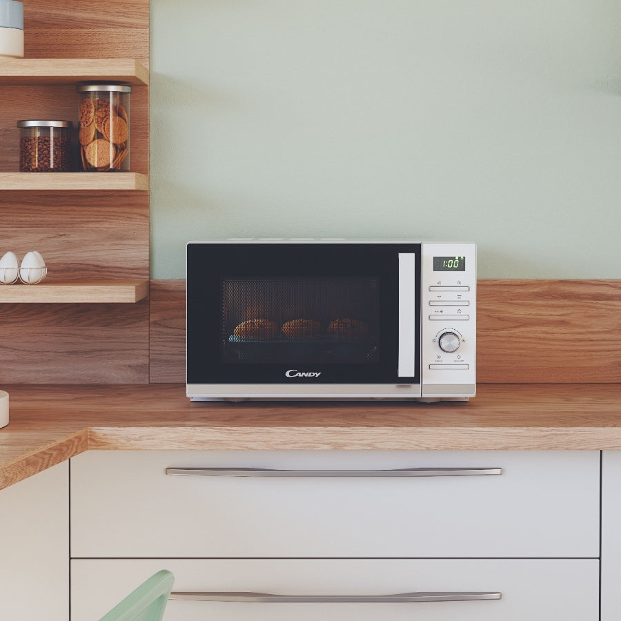 Il funzionamento del microonde: come usarlo correttamente