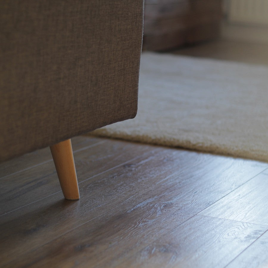 Come togliere aloni dal pavimento