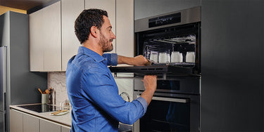 Prepara yogurt fatto in casa fresco e sano con la funzione yogurt.